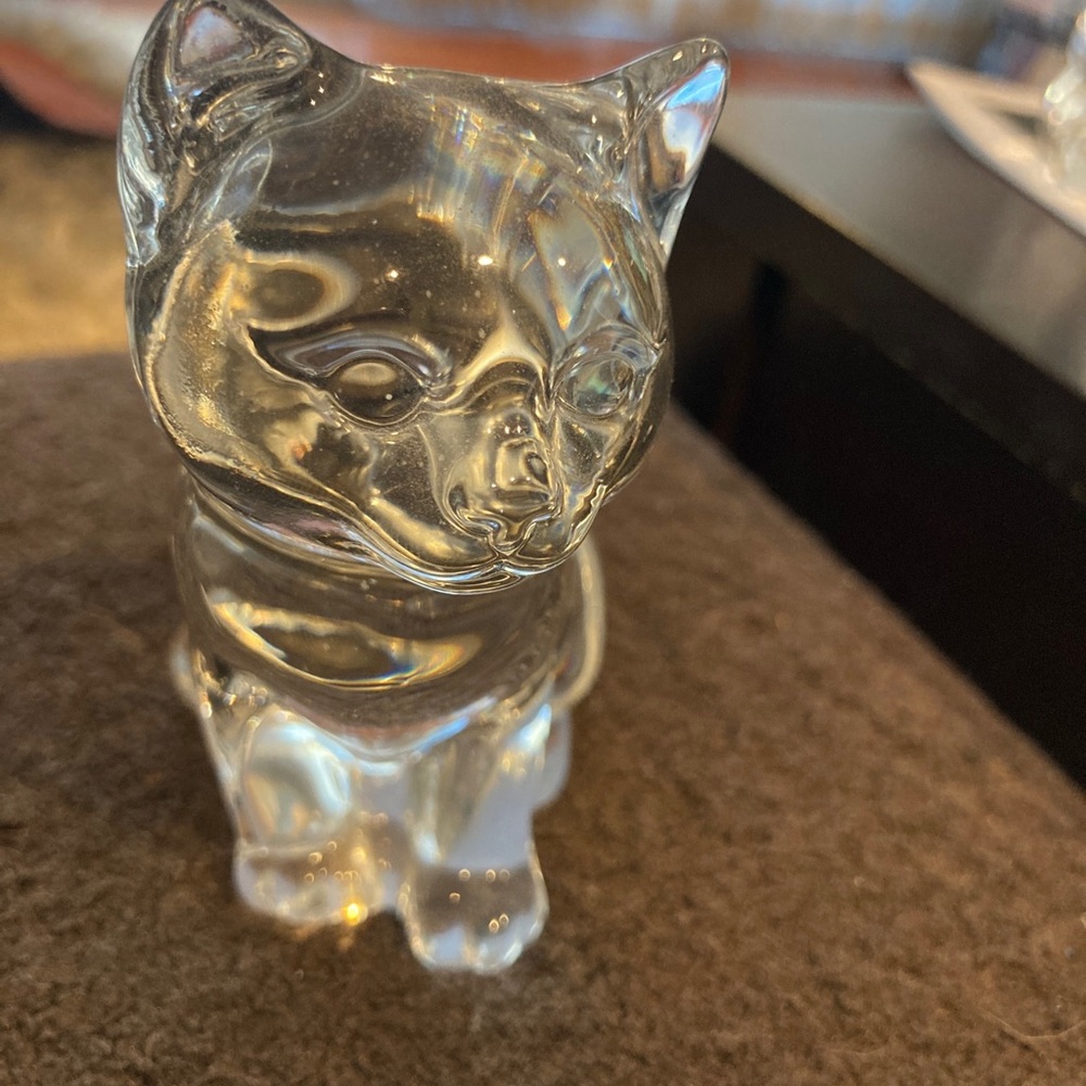 Princess house leaf crystal cat paperweight